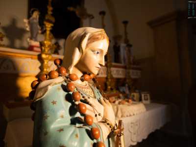 ...e statue